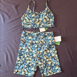 NWT Forever 21 Blue Floral Active Set